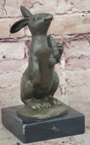 Sculpture statue figure - sculpture,
