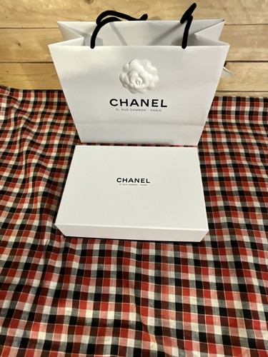Boîte chanel blanche - boîte,