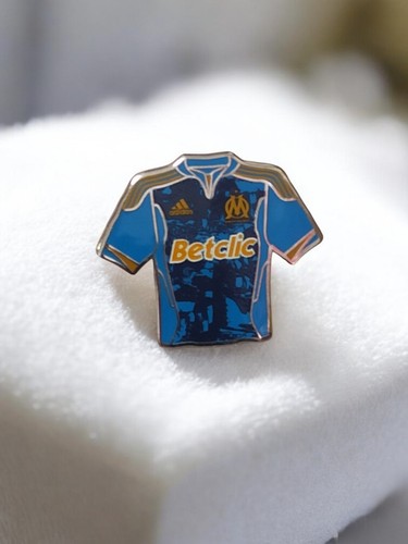 Pin maillot adidas - pin's, om
