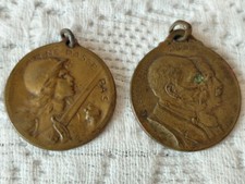LOT  2 Médailles Bronze
