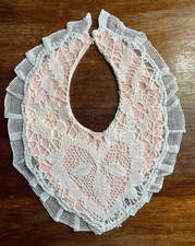 Dentelle ancienne -CHARMANT