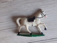 FIGURINE PLASTIQUE STARLUX  1/32 UN CHEVAL BLANC