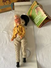 Poupée Ancienne Sindy Pedigree En Boîte Tenue Cavalière