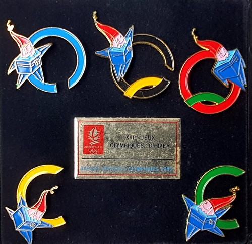 Rare coffret officiel - coffret, pin's