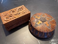 BOITES ANCIENNES SCULPTEES A LA MAIN EN BOIS MASSIF