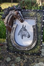 NA0452  PROMO  SUPERBE CADRE  PHOTO  PORTE PHOTO FER A CHEVAL HORSE GM 19 CM