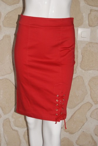 Jupe rouge neuve - , taille
