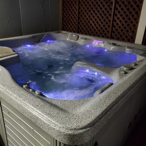 Hot tub bymaster spa - tub,