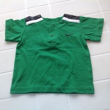 TEE SHIRT "NIKE" VERT TAILLE 2