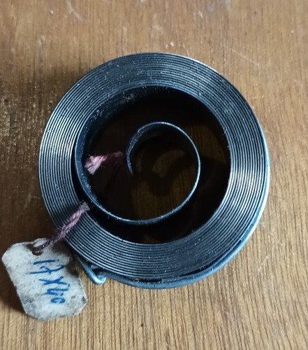 Ancien ressort pour pendule