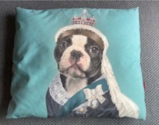 Grand coussin pouf takkoda pets rock queen taille 105x90cm