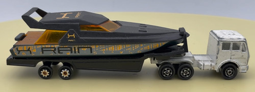 Mercedes porte bateau