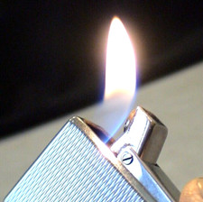 Briquet ancien * Colibri