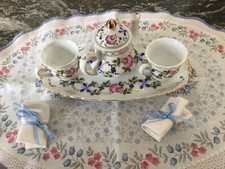 Petite Dinette En Porcelaine