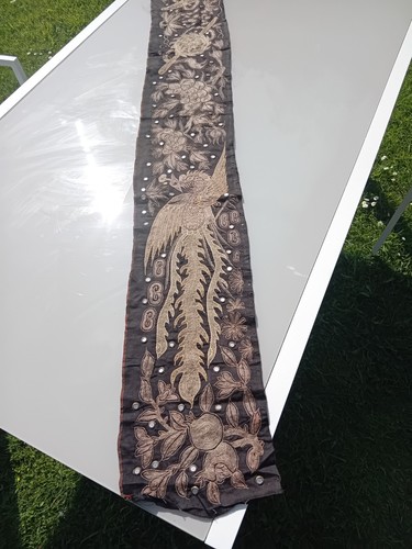Tissu ancien brodé - brodé, longueur