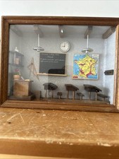 PETITE VITRINE DECORE MAIN CLASSE D ÉCOLE PUPITRE CARTE DE FRANCE Décoratif