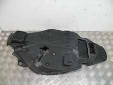 Carénage cache moteur sous selle  APRILIA SCARABEO 125 4t -2003-