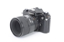 Appareil photo Nikon FE noir #33339249. Objectif AF Micro Nikkor f/2.8 - 60mm D