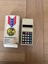 Calculatrice Commodore 796M dans sa boîte d’origine