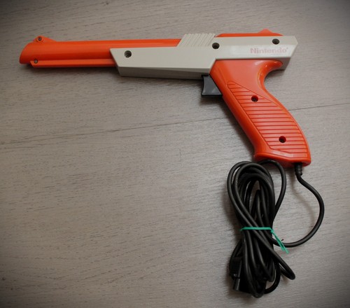 Nintendo zapper 1985 - zapper,