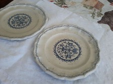 LOT DE 2 ANCIENNES ASSIETTES A BORD CHANTOURNE PORCELAINE DE GIEN 1875 