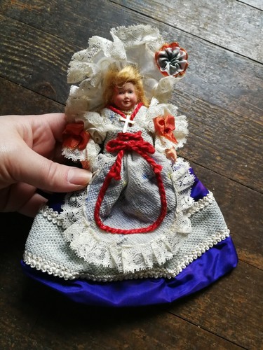 Poupée folklorique bretonne