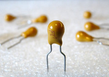 8uf 35v condensateur - 2x, 6,8uf