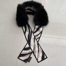 Silencieux écharpe fourrure