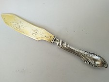 ANCIEN COUTEAU A BEURRE FROMAGE ARGENT MASSIF XIXe ROCAILLE MINERVE