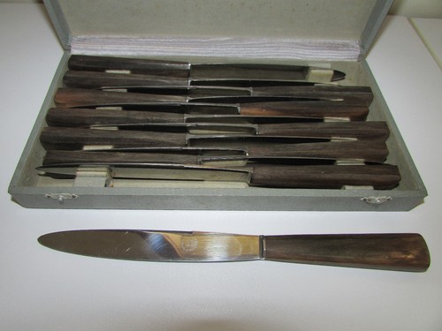Ancien coffret couteaux - 12,
