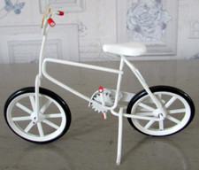 Vélo miniature Bicyclette VTT en métal blanc décoration vitrine Longueur 13 cm