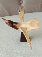 Statuette Oiseau En Corne