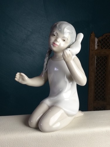 Figurine ancienne - , en