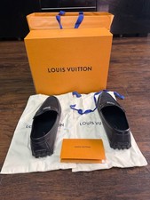 NWOT Louis Vuitton LV