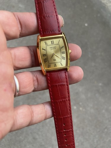 Montre seiko quartz dorée - seiko,