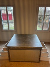 Ancien meuble d’atelier en