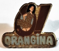 A19 Pin's Pins Pin épinglette  Femme sexy Pin Up  Orangina Robe Marron