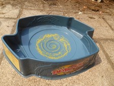 jouet ancien BEYBLADE Toupie Arène piste de lancement quelques fissures