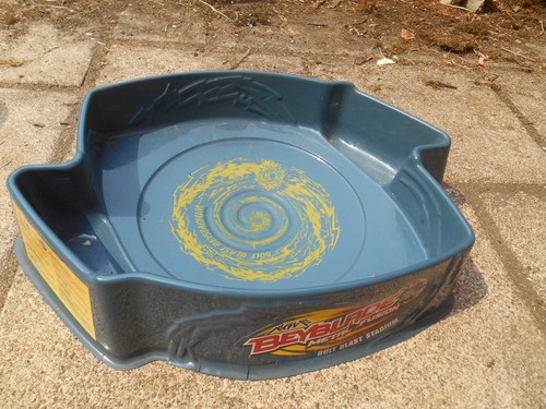 Jouet ancien beyblade toupie - ancien,