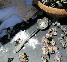 ancienne petite cuillère à