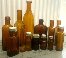 LOT DE 13 BOUTEILLES ANCIENNES
