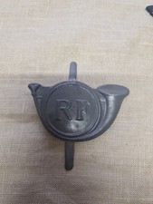 Insigne, Attribut, Rondache