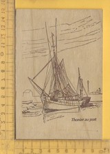 man. CPSM en bois curiosité