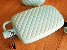 1 Gourde Vintage plastique vert pale avec bouchon