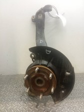 MOYEU DE ROUE AVANT DROITE