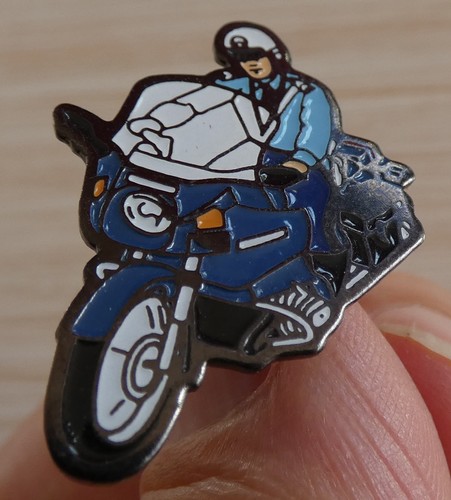 Pin moto police gendarmerie - pin's,