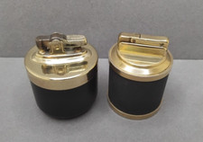 Lot de 2 briquets de table /