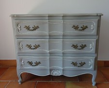 Commode 3 tiroirs, style Louis XV, grise, patinée à l'ancienne
