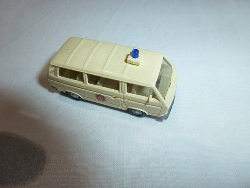 Voiture fourgon ambulance - vw,,