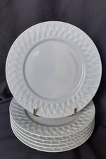 6 assiettes à dessert en porcelaine blanche Limoges relief de vannerie D.22 cm